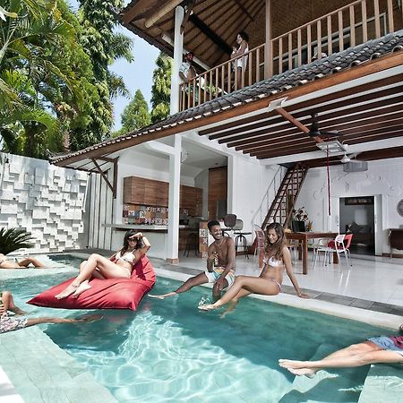 3Br Villa Hari - Minggu Villas Seminyak ภายนอก รูปภาพ
